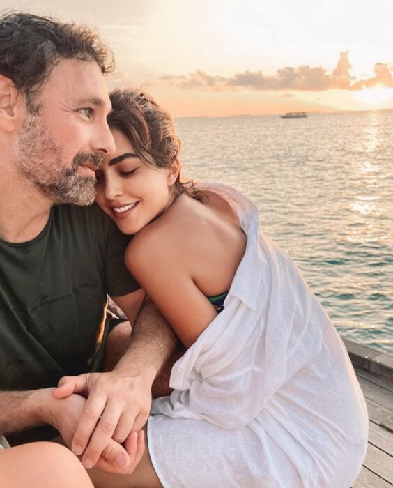 Raoul Bova e Rocio Muñoz Morales nuove voci di crisi Non lo dicono